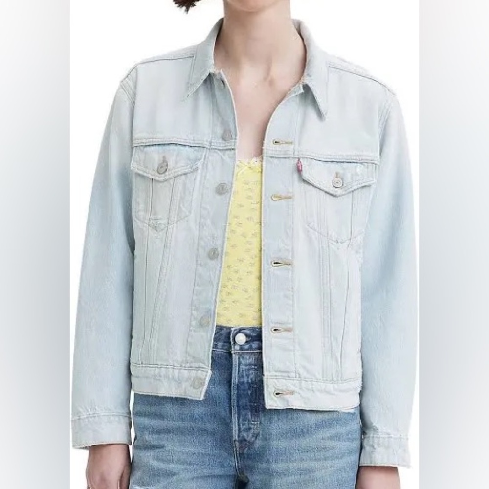Levi Women’s Ex-boyfriend jacket denim trucker jacket